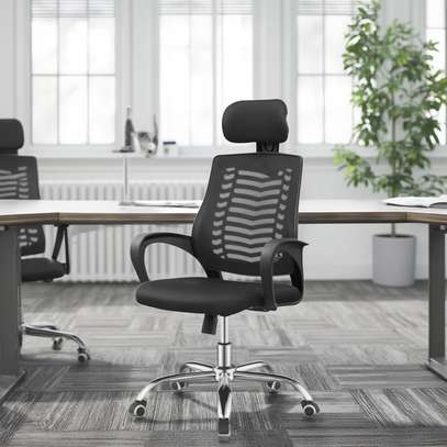 Ergonomic Swivel Office Chair image 3