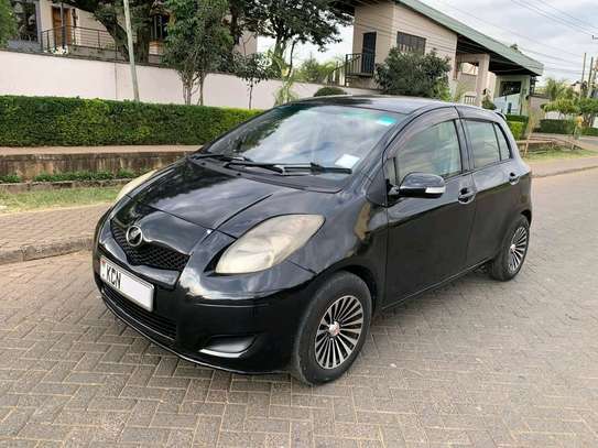 Toyota Vitz 2010 1300cc image 2