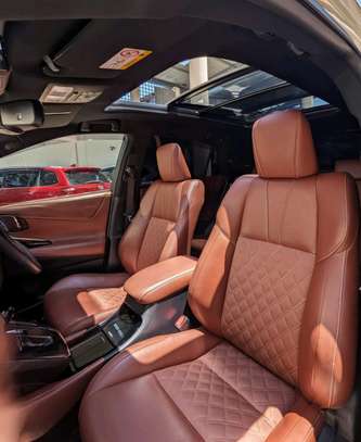 Toyota harrier Sunroof 2018 AWD image 6