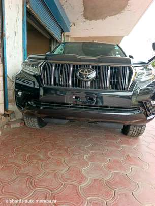 Toyota Land Cruiser Prado diesel image 12