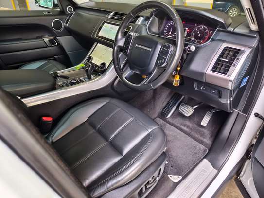RANGE ROVER SPORT 2019 3000CC DIESEL 134,000 KMS image 10