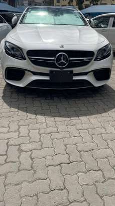 MERCEDES BENZ E63s 2018MODEL SUNROOF image 9