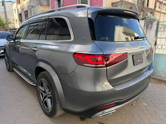Mercedes Benz GlS 400D image 2