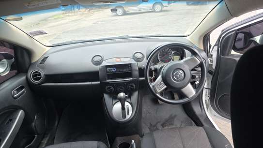 Mazda Demio image 4