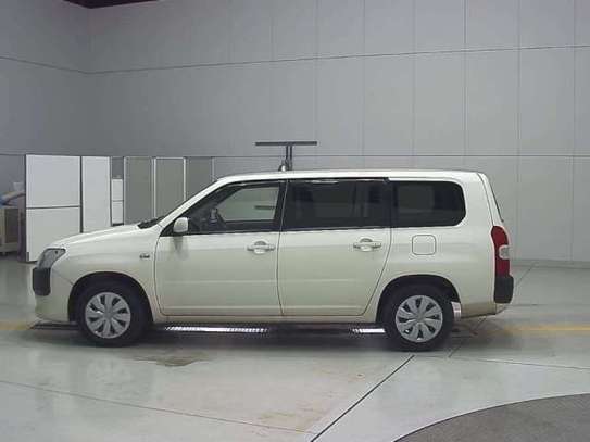2019 TOYOTA PROBOX HYBRID F image 4