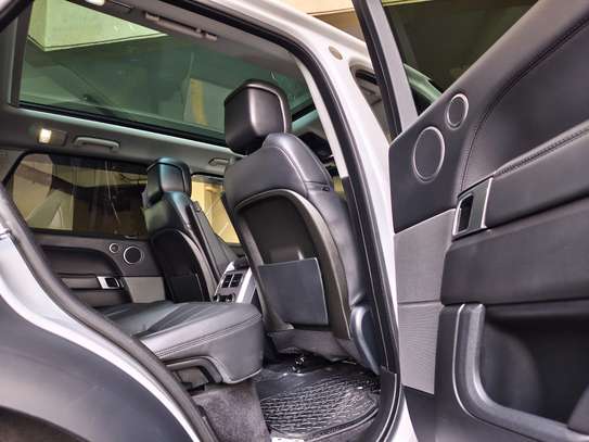RANGE ROVER SPORT 2019 3000CC DIESEL 134,000 KMS image 11