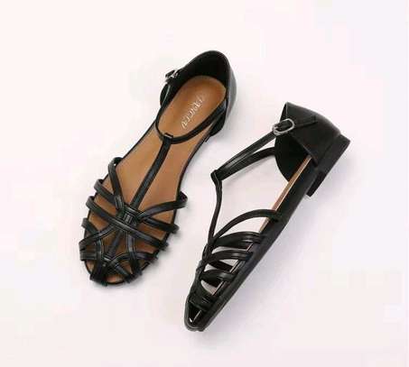 Hallow out  summers sandals image 3