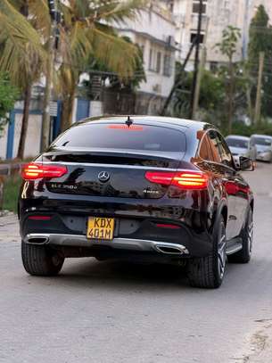 Mercedes Benz GLE350d 2018 image 10