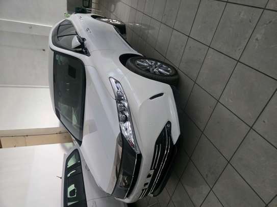 Toyota harrier newshape image 6