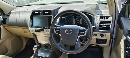Toyota Land cruiser Prado Tx petrol 2018 image 2