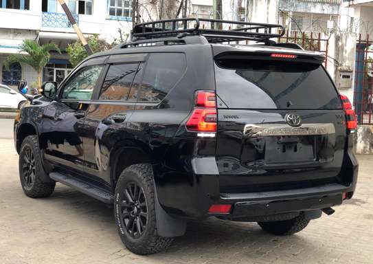 Toyota land Cruiser Prado TX-L Diesel 2021 image 11