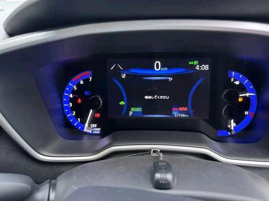 Toyota Corolla non hybrid image 3