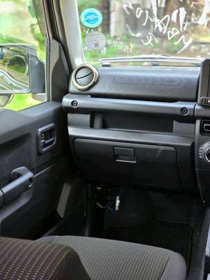 Suzuki jimny image 11