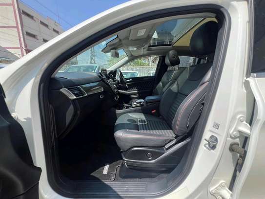 Mercedes Benz Gle 350d coupe image 8