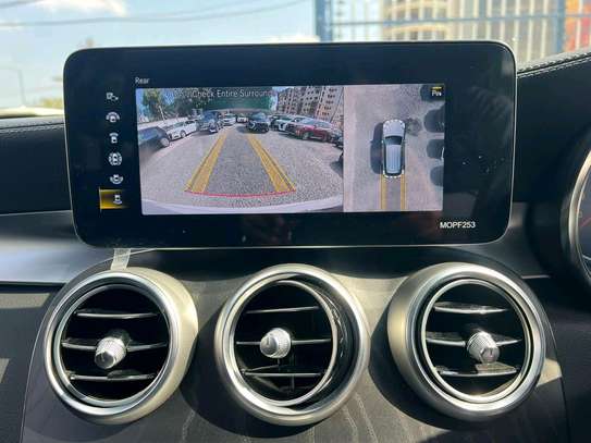 Mercedes Benz GLC 300 image 11