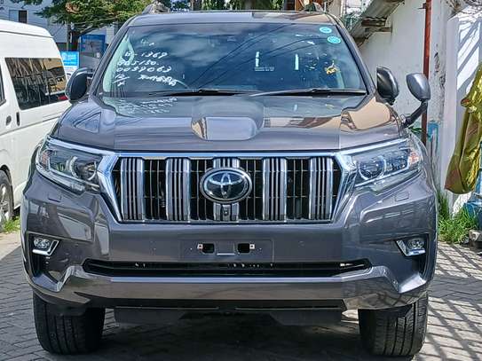 Toyota prado image 2