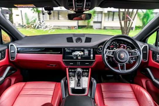 2020 Porsche Cayenne coupe image 7