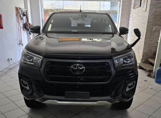 Toyota Hillux Double cabin image 7