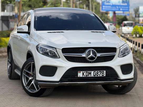 Mercedes benz image 4