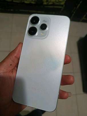 oppo reno 15 image 3
