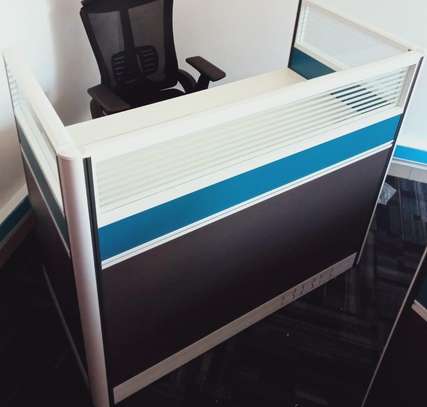 Office Workstation; Sleek Contemporary Solo Workstation image 2
