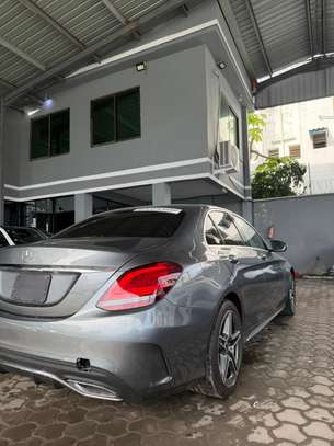 Mercedes image 3