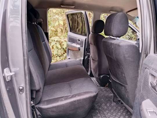 TOYOTA HILUX DOUBLE CAB AUTOMATIC.. image 10