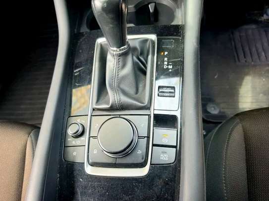 Madza 3 hatchback image 6