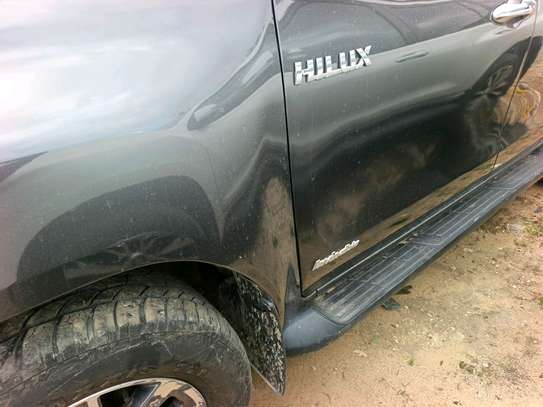 Toyota Hilux incible image 19