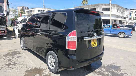 TOYOTA NOAH 8 SEATER 2019MODEL image 6