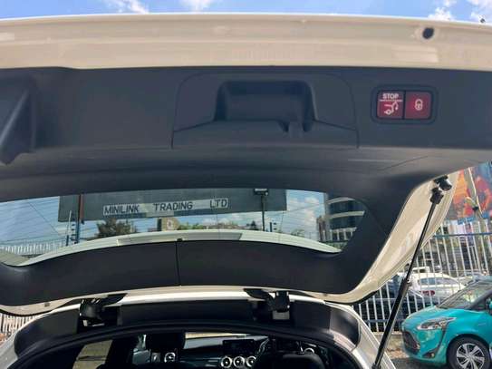 Mercedes Benz GLC 300 image 14