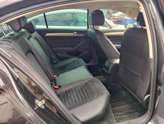 Volkswagen Passat 2018 model image 7