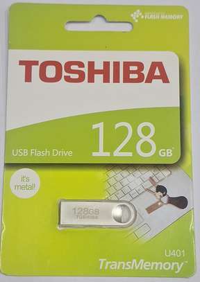 Toshiba 128GB USB Flash drive image 3