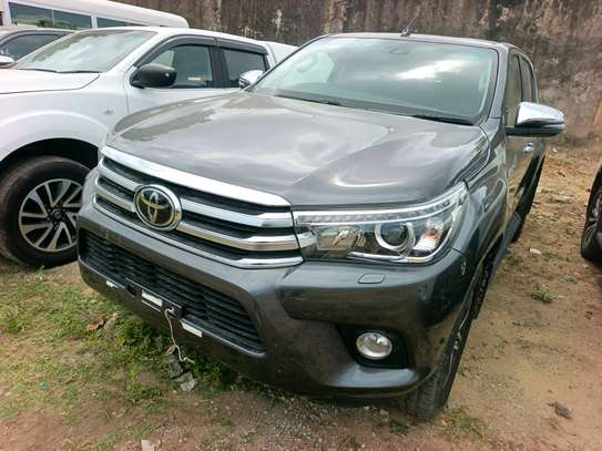 Toyota Hilux incible image 14