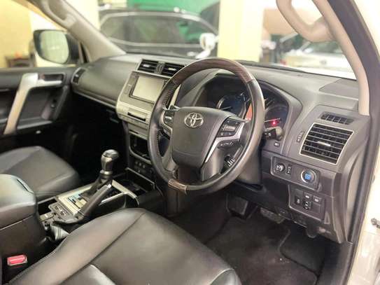 TOYOTA LANDCRUISER PRADO TX DIESEL 2020MODEL SUNROOF image 4