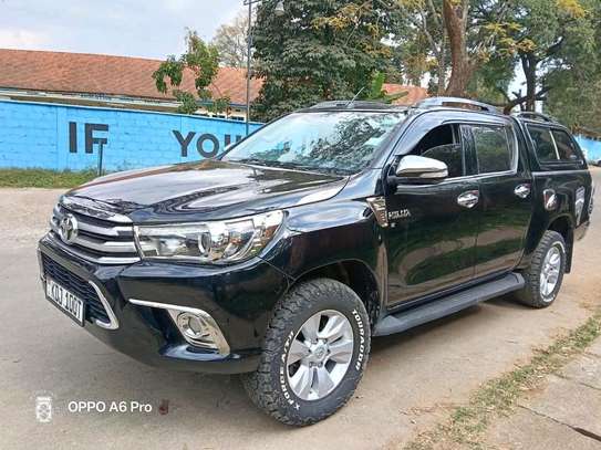 TOYOTA HILUX DOUBLE CAB AUTOMATIC REVO  2016 MODEL image 2