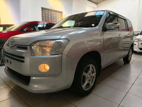 Toyota succeed TXG silver image 4