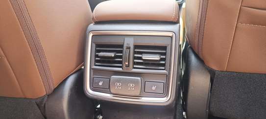 Subaru Forester SUV White Fuel-Efficient Versatile image 5