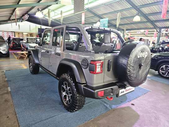 Jeep wrangler Rubicon Gray 2023 model image 3