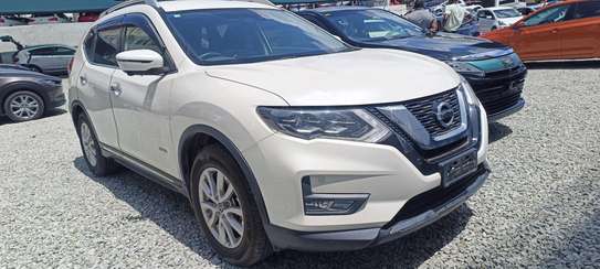 Nissan X-Trail hybrid white 2018 image 3