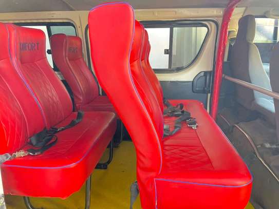 TOYOTA HIACE 7L 2015MODEL AUTO DIESEL image 11
