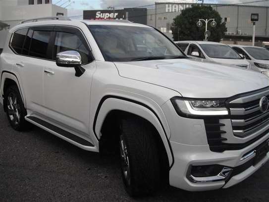 2022 TOYOTA LANDCRUISER image 2