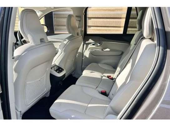 2023 VOLVO XC90 image 4