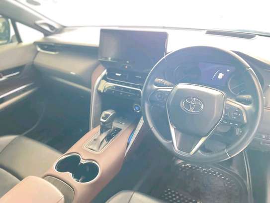 TOYOTA HARRIER NEW SHAPE 2020MODEL MOONROOF image 9