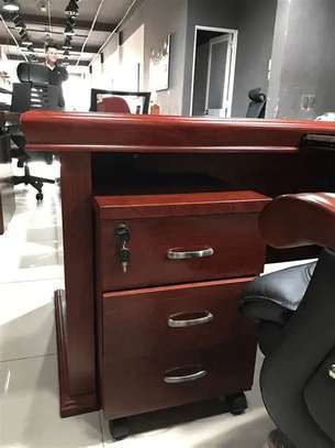 Modern  Executive Office Desk image 8