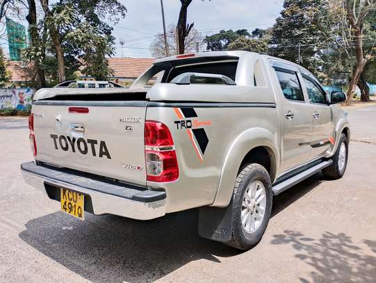 TOYOTA HILUX DOUBLE CAB AUTOMATIC 2013 MODEL image 4