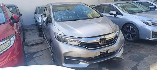 Honda Fit Shuttle hybrid Silver 2018 image 2