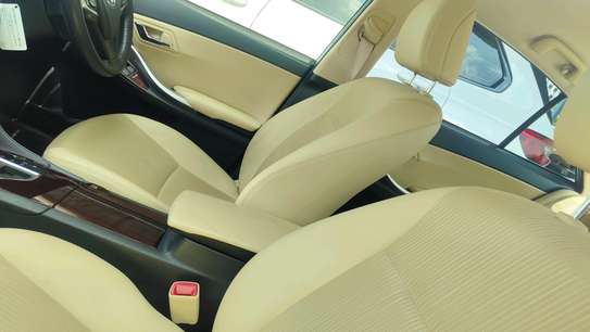 Toyota corolla Premio 1500cc 2wd 2018 image 4