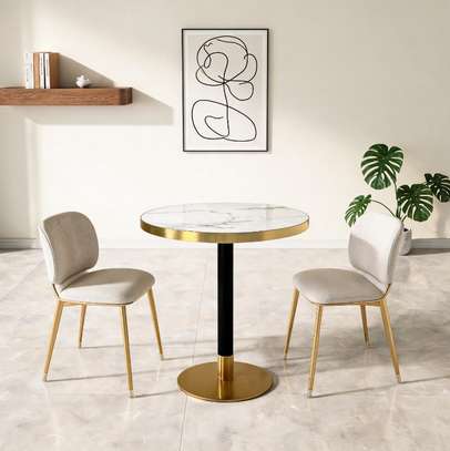 Dining Table; Round Marble Dining Table in Kiamokama image 6