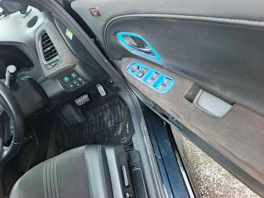Honda vezzel  Rs blackl image 3